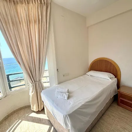 아파트 En Primera Linea Playa Arenal Con 2
